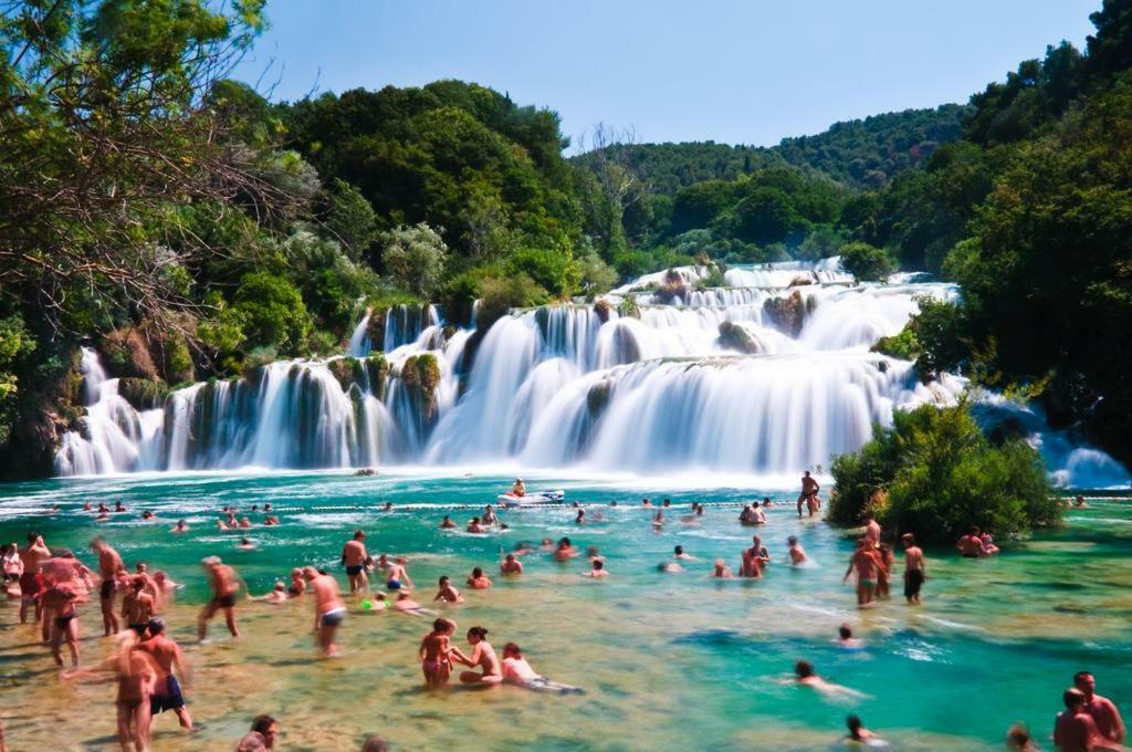 Family Friendly Holiday Home "Ana" Sibenik Ngoại thất bức ảnh